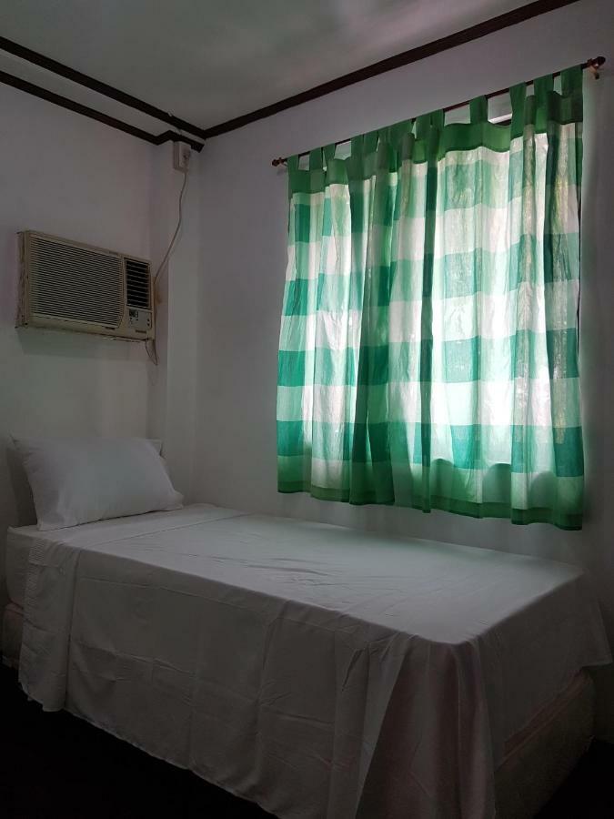 Joyful Island Hostel Lapu-Lapu City Esterno foto