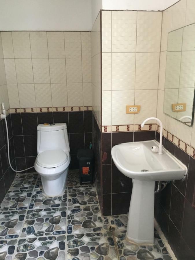 Joyful Island Hostel Lapu-Lapu City Esterno foto