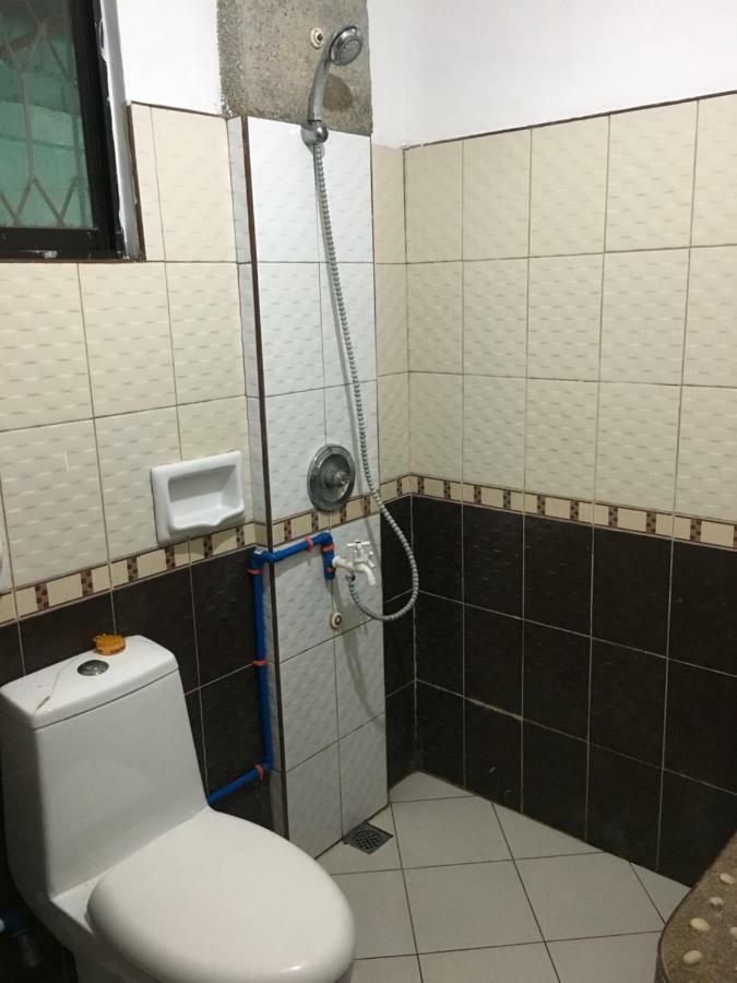 Joyful Island Hostel Lapu-Lapu City Esterno foto